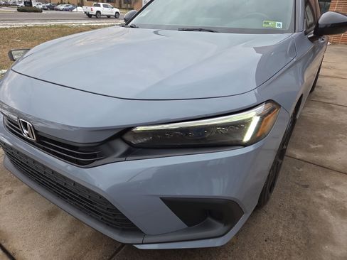 Used 2022 Honda Civic Sport image 9