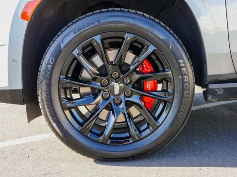 Certified 2024 Cadillac Escalade ESV Sport Platinum w/ LPO, ONYX Package image 7