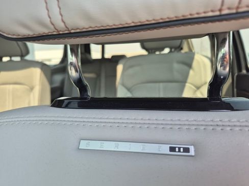 Used 2023 Jeep Grand Wagoneer Series II AWD/4WD image 17