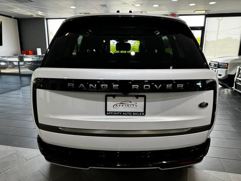 Used 2023 Land Rover Range Rover SE AWD/4WD image 4