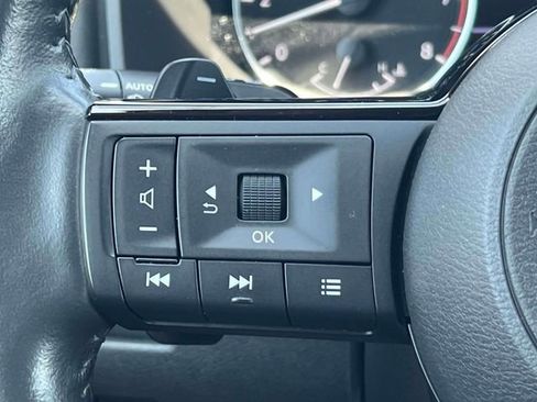 Used 2023 Nissan Rogue SV w/ SV Premium B Package image 21