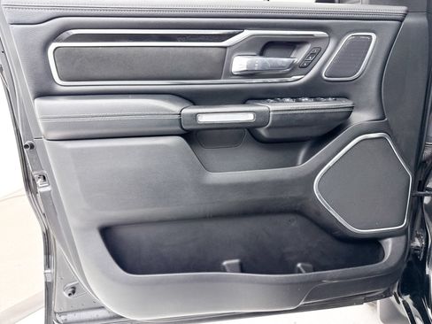 Used 2019 RAM 1500 Laramie AWD/4WD image 28