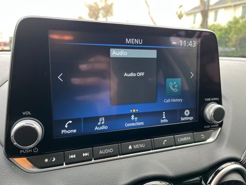 Used 2025 Nissan Sentra SV image 21