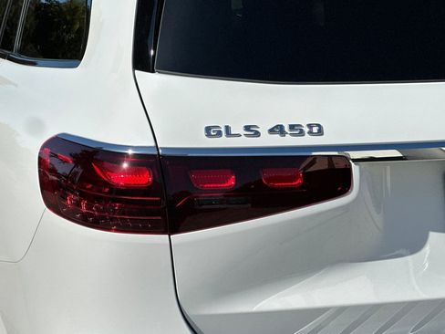 New 2026 Mercedes-Benz GLS 450 4MATIC image 27