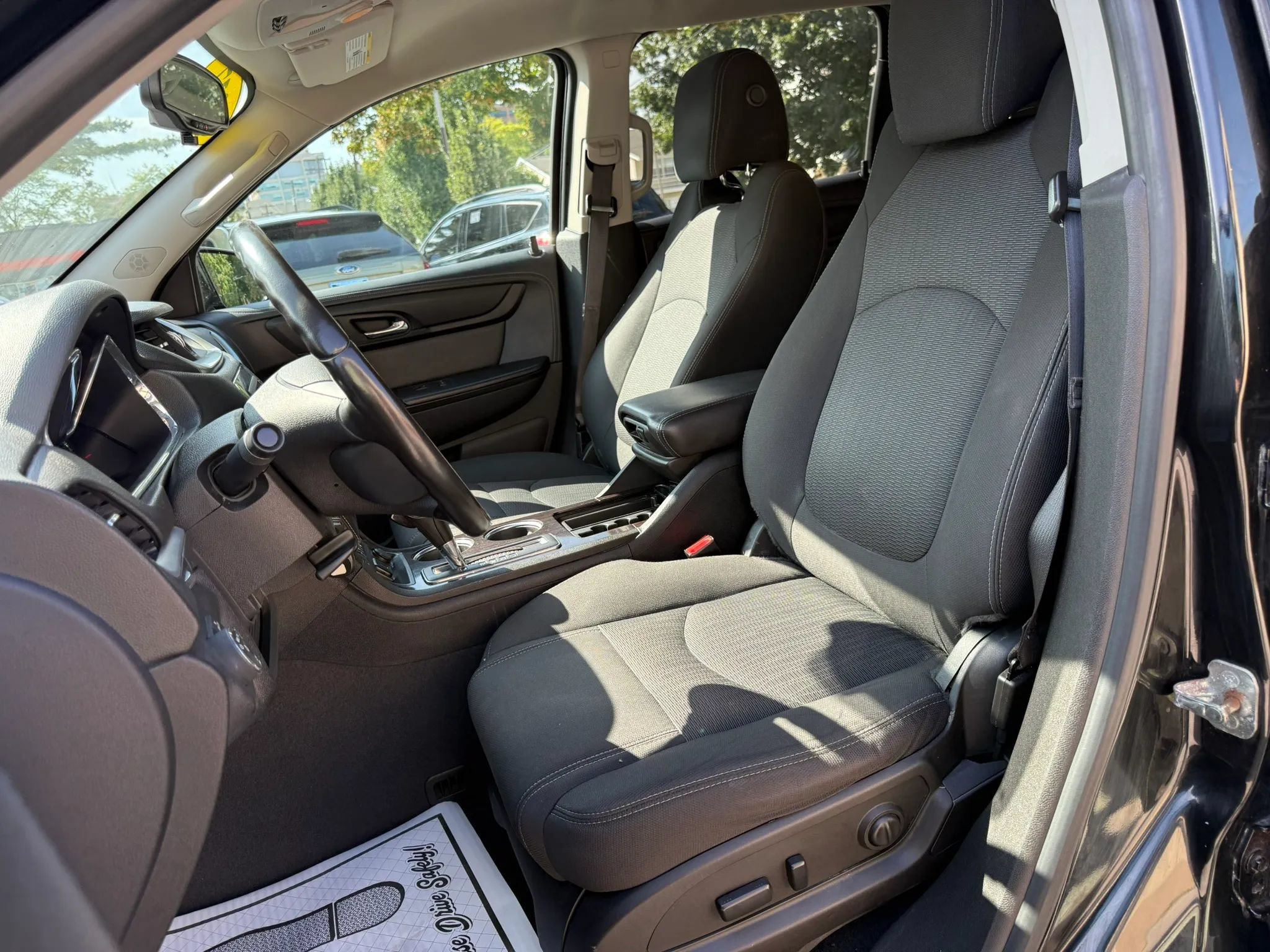 Used 2017 Chevrolet Traverse LT w/ Style and Technology Package AWD/4WD image 11