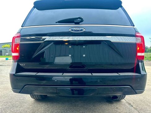 Used 2020 Ford Expedition XLT w/ Black Accent Package RWD image 6