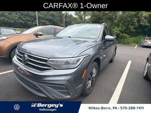 Used 2024 Volkswagen Tiguan SE AWD/4WD image 3