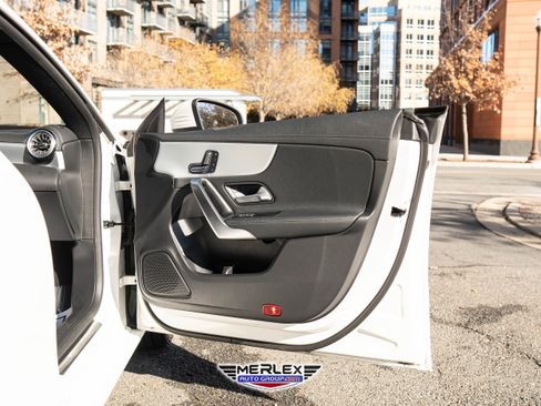 Used 2025 Mercedes-Benz CLA 250 image 41