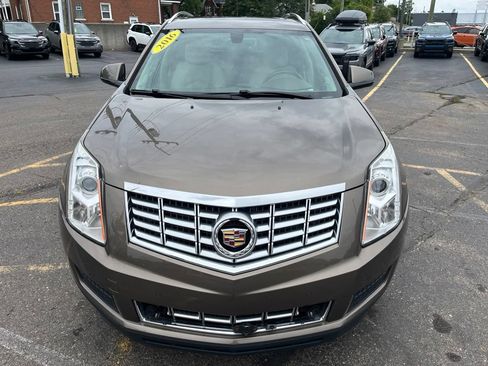 Used 2016 Cadillac SRX Luxury FWD image 2
