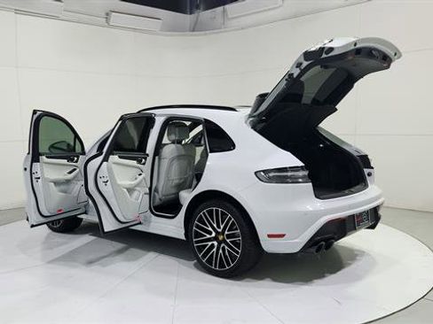 Used 2023 Porsche Macan GTS image 30