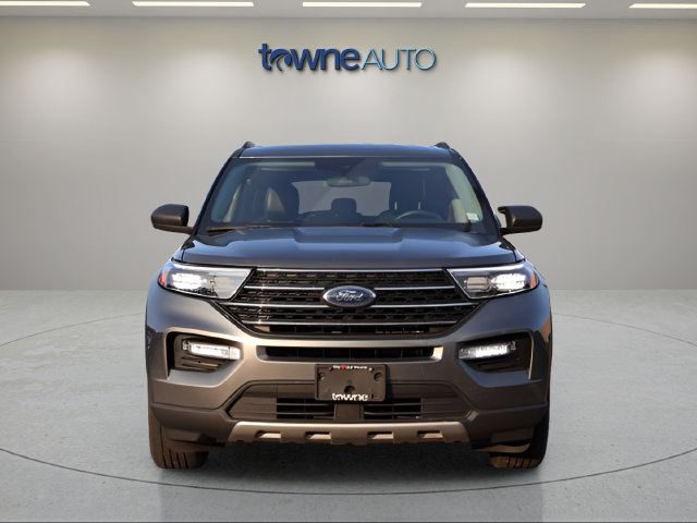 Used 2023 Ford Explorer XLT w/ Equipment Group 202A AWD/4WD image 6