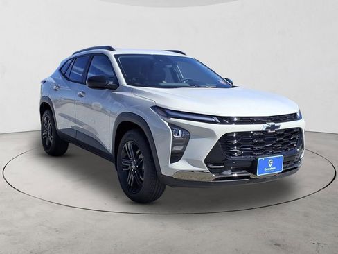 New 2026 Chevrolet Trax ACTIV image 3