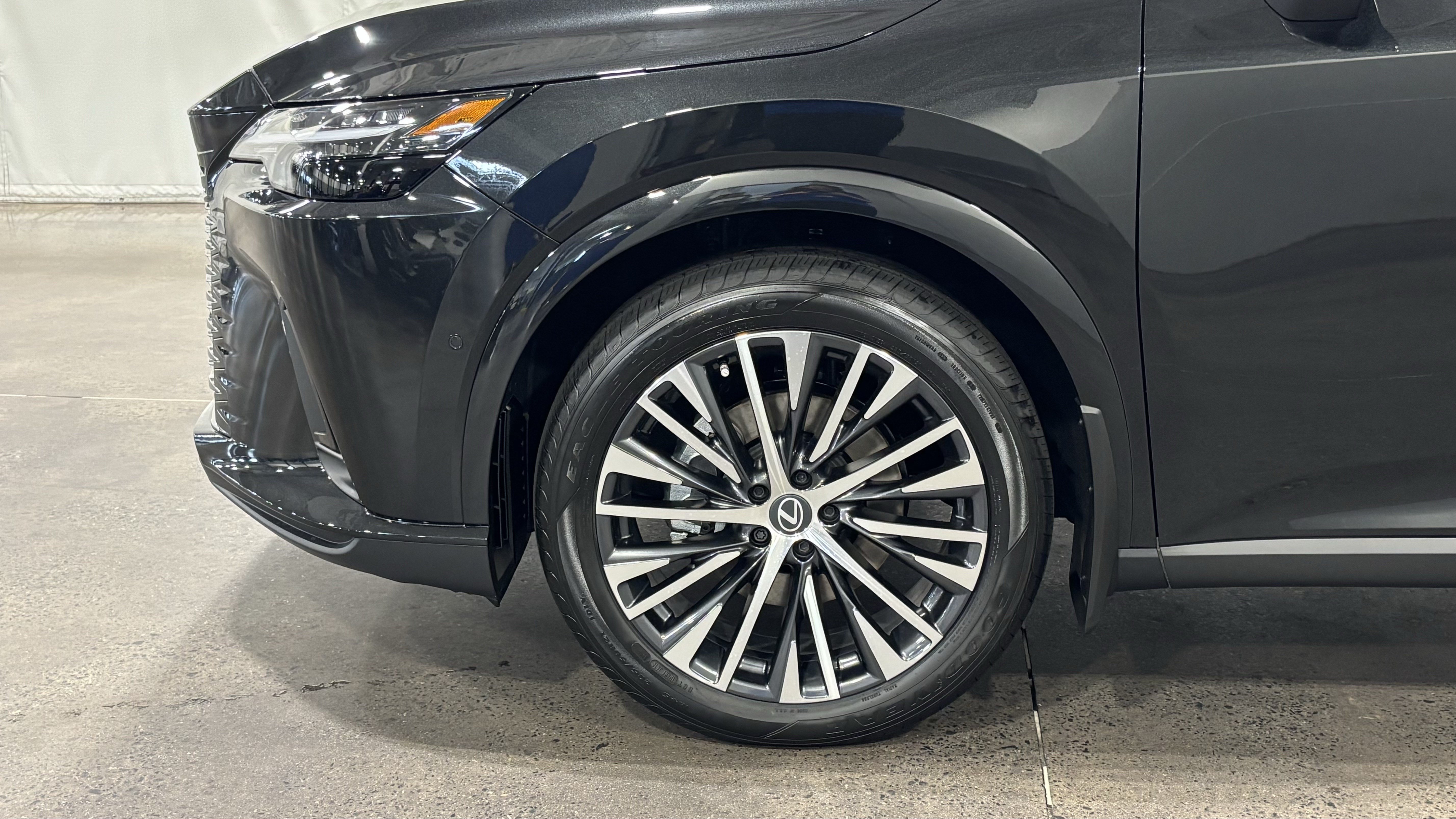 New 2026 Lexus RX 350h AWD/4WD image 13
