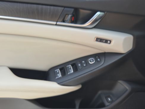 Certified 2021 Honda Accord Touring image 26