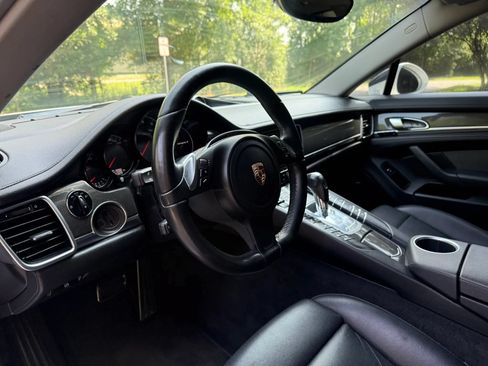 Used 2013 Porsche Panamera 4 AWD/4WD image 11