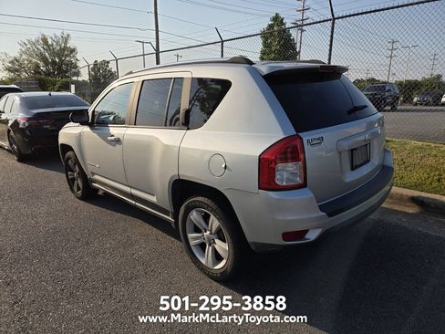 Used 2013 Jeep Compass Latitude FWD image 8