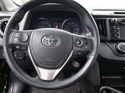 Used 2017 Toyota RAV4 LE image 11