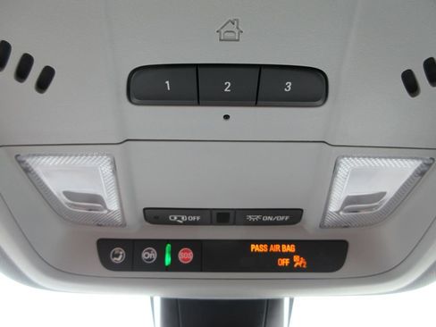 Used 2022 Chevrolet Blazer LT FWD image 30