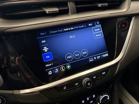 Used 2022 Buick Encore GX Preferred w/ Cold Weather Comfort Package FWD image 12