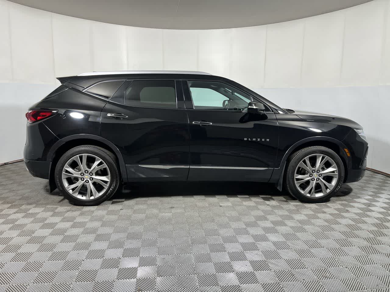 Used 2022 Chevrolet Blazer Premier w/ Enhanced Convenience Package AWD/4WD image 9