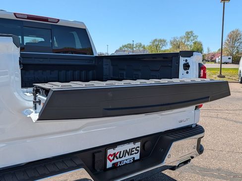 New 2026 GMC Sierra 1500 SLT w/ SLT Premium Plus Package AWD/4WD image 31