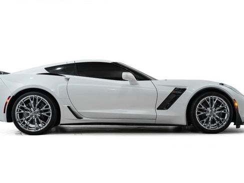 Used 2016 Chevrolet Corvette Z06 w/ 2LZ Preferred Equipment Group image 5