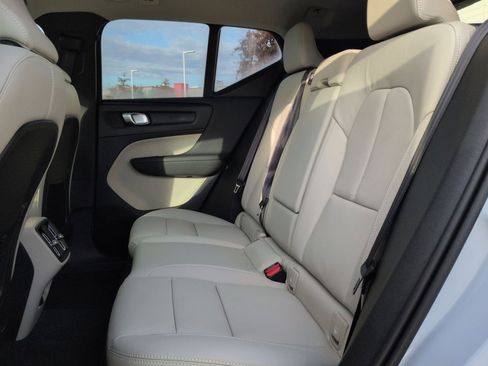 New 2026 Volvo XC40 B5 Ultra w/ Protection Package Premier image 25