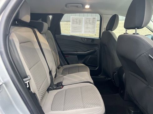 Used 2022 Ford Escape SE image 13