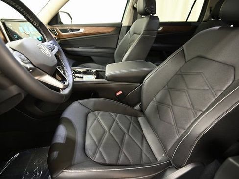 New 2026 Volkswagen Atlas SE image 7