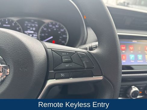 Used 2021 Nissan Kicks S image 16