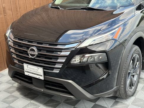 Used 2024 Nissan Rogue SV FWD image 18