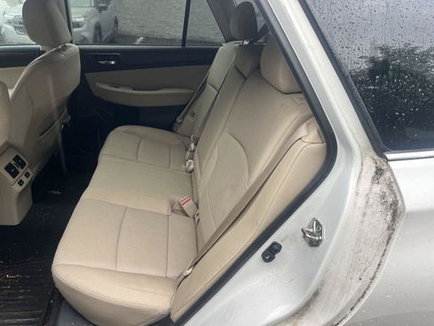 Used 2017 Subaru Outback 3.6R Limited AWD/4WD image 13