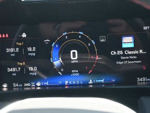 Used 2025 Chevrolet Colorado Z71 w/ Technology Package image 26