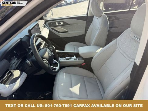 Used 2025 Ford Explorer Platinum w/ Ultimate Package image 33