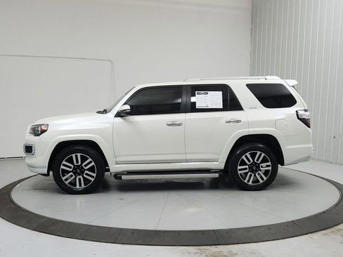 Used 2019 Toyota 4Runner Limited AWD/4WD image 4