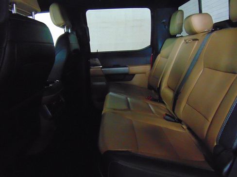 Used 2024 Ford F250 Lariat w/ Chrome Package image 10