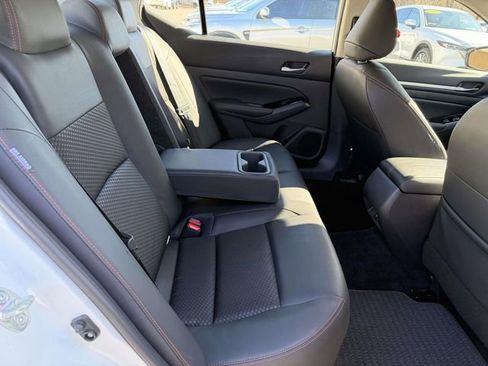 Used 2025 Nissan Altima 2.5 SR image 19