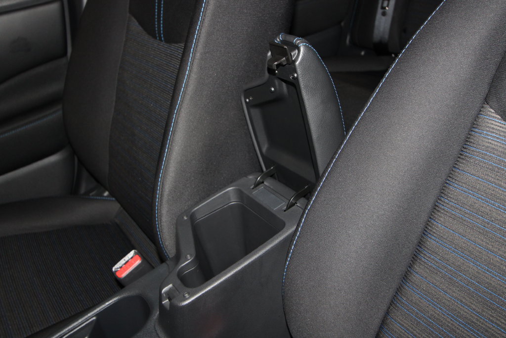 Used 2025 Nissan Leaf S FWD image 18