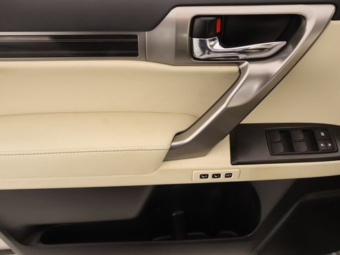 Used 2023 Lexus GX 460 Premium image 16