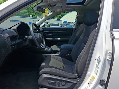 Used 2023 Honda CR-V EX image 13