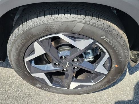 New 2026 Kia Seltos S FWD image 7