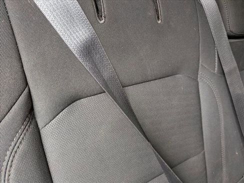 Used 2018 Jeep Wrangler Unlimited Sport S image 18