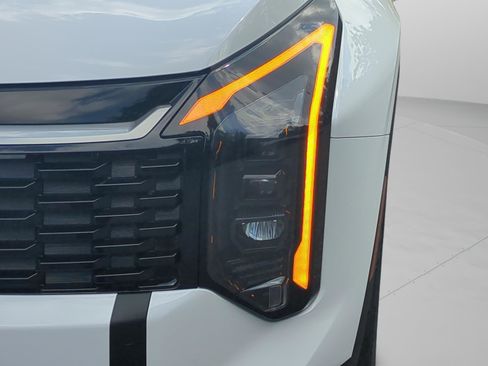 New 2026 Kia Sportage EX FWD image 10