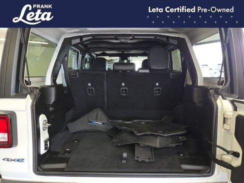 Used 2024 Jeep Wrangler Unlimited w/ Convenience Group AWD/4WD image 23