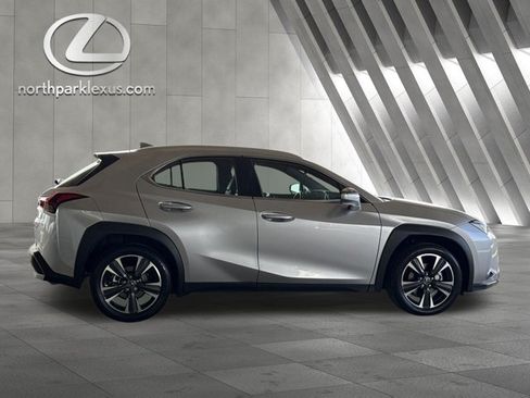 Certified 2026 Lexus UX 300h FWD w/ Accessory Package (Z2) image 4