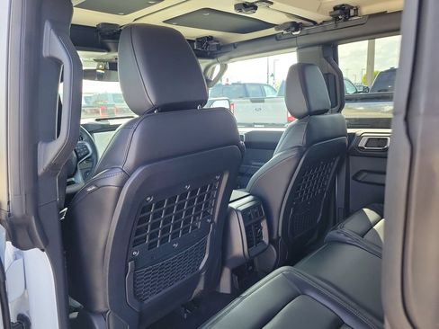 New 2026 Ford Bronco Badlands AWD/4WD image 12