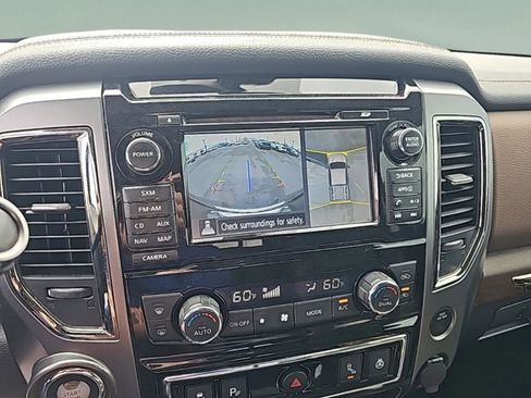 Used 2018 Nissan Titan Platinum Reserve w/ Platinum Utility Package AWD/4WD image 19