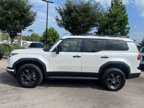 Used 2024 Lexus GX 550 AWD/4WD image 4