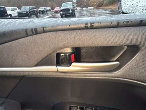 Used 2025 Toyota Camry LE image 12