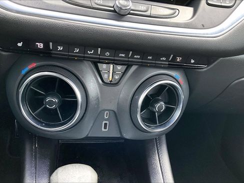 Used 2021 Chevrolet Blazer LT image 15